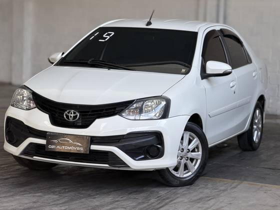 TOYOTA ETIOS 1.5 X PLUS SEDAN 16V FLEX 4P AUTOMÁTICO TOYOTA ETIOS 1.5 X PLUS SEDAN 16V FLEX 4P AUTOMÁTICO